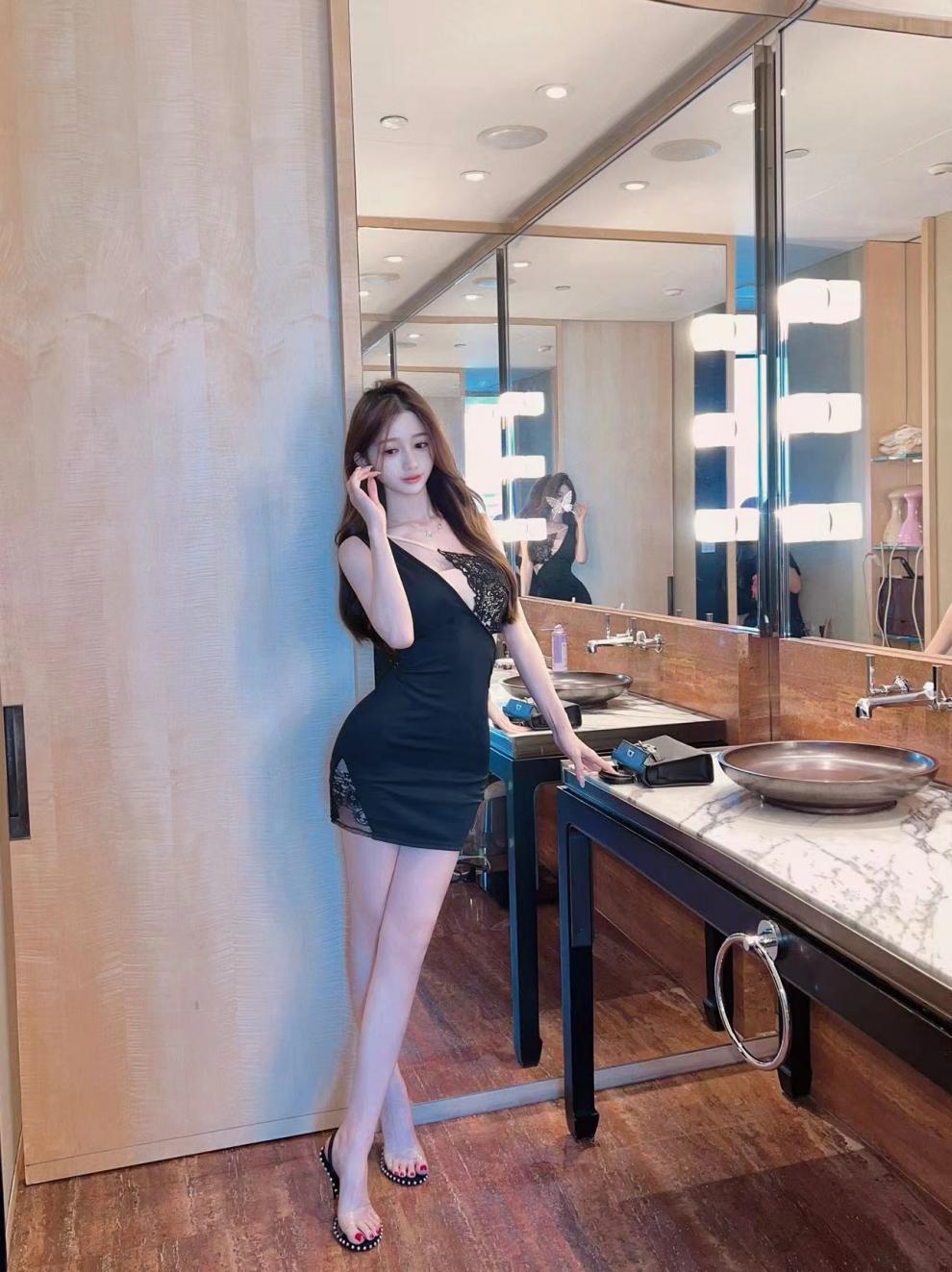 8742 Niche Design Lace Stitching Slim dress Women's Foreign Trade New Sexy Backless Night Dress - Cozy & Co. Market