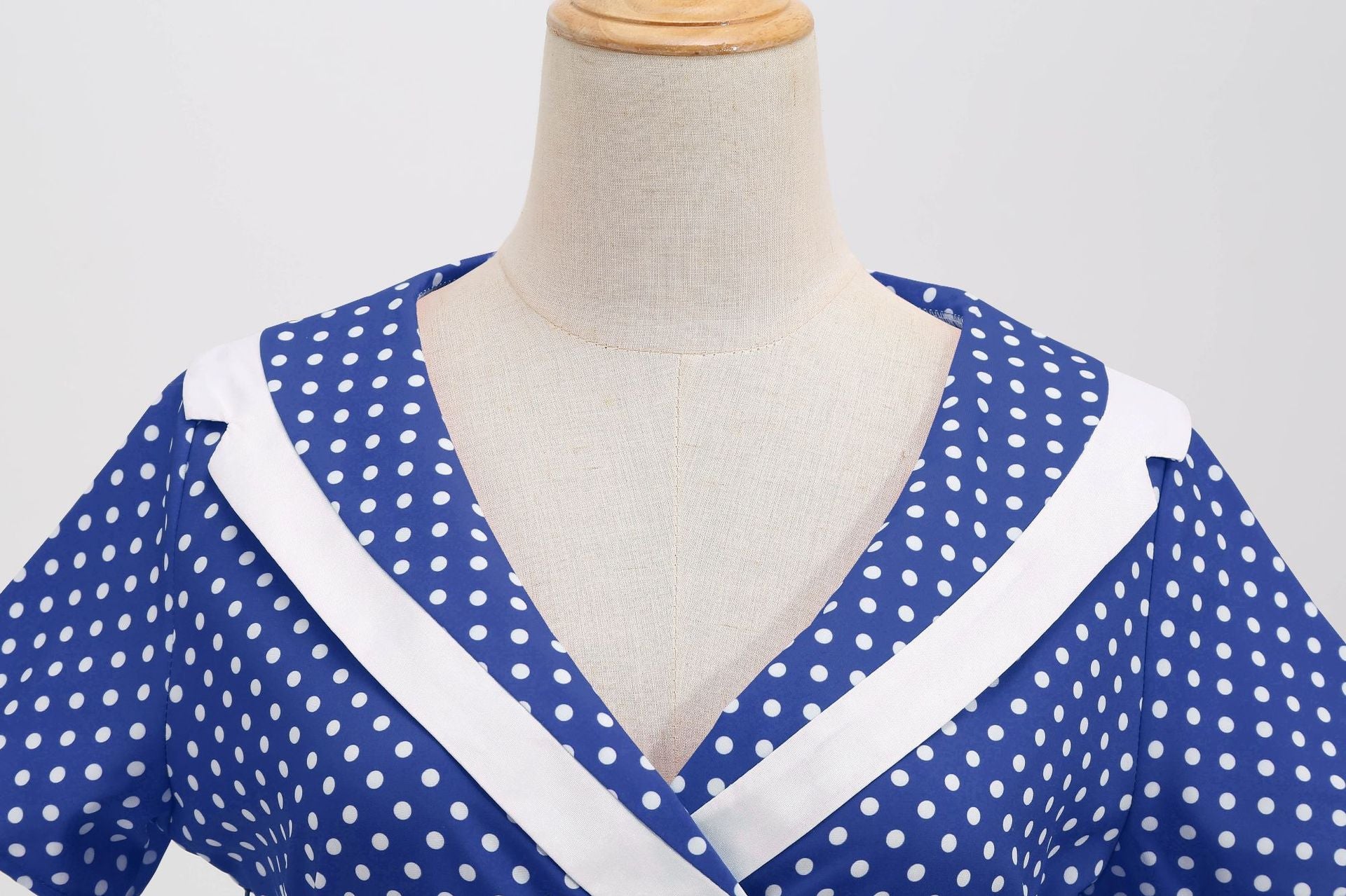 Cross-border foreign trade Europe and the United States 2025 spring and summer new retro temperament short sleeve wave printing waist dress - Cozy & Co. Market