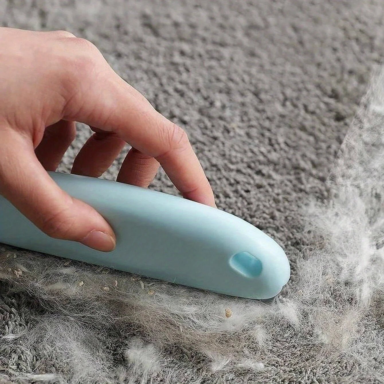 Effective Pet Hair Remover Brush For Cats And Dogs - Gently Shaves Wool And Cleans Fur For A Neat And Tidy Home - Cozy & Co. Market
