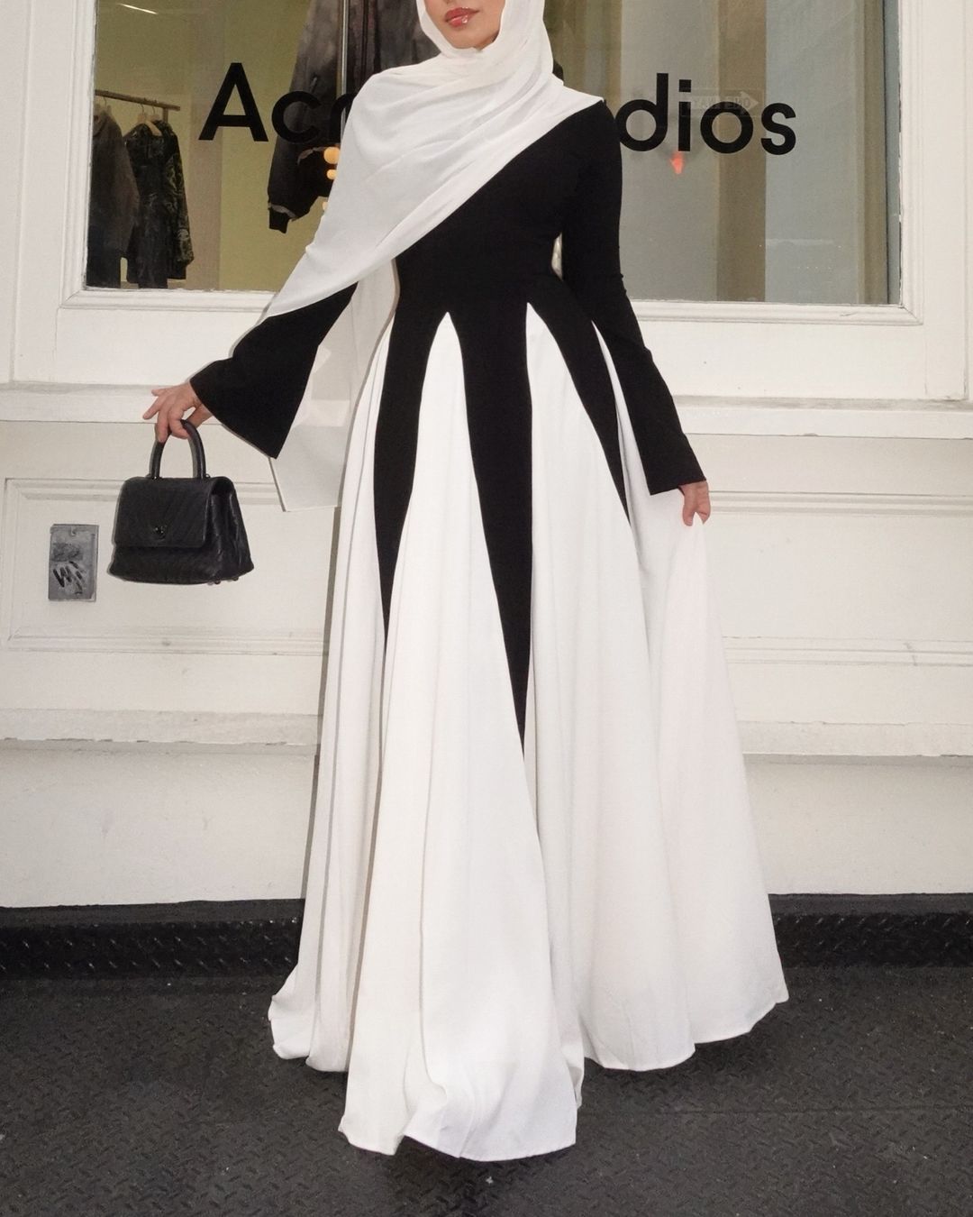 Europe and the United States cross-border women's 2025 spring new black and white stitching long elegant women's evening dress dress dress - Cozy & Co. Market
