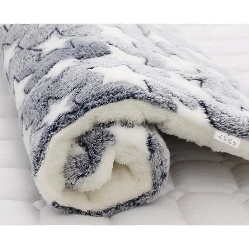 Soft Fleece Pet Sleeping Mat — Washable Dog & Cat Bed Blanket - Cozy & Co. Market