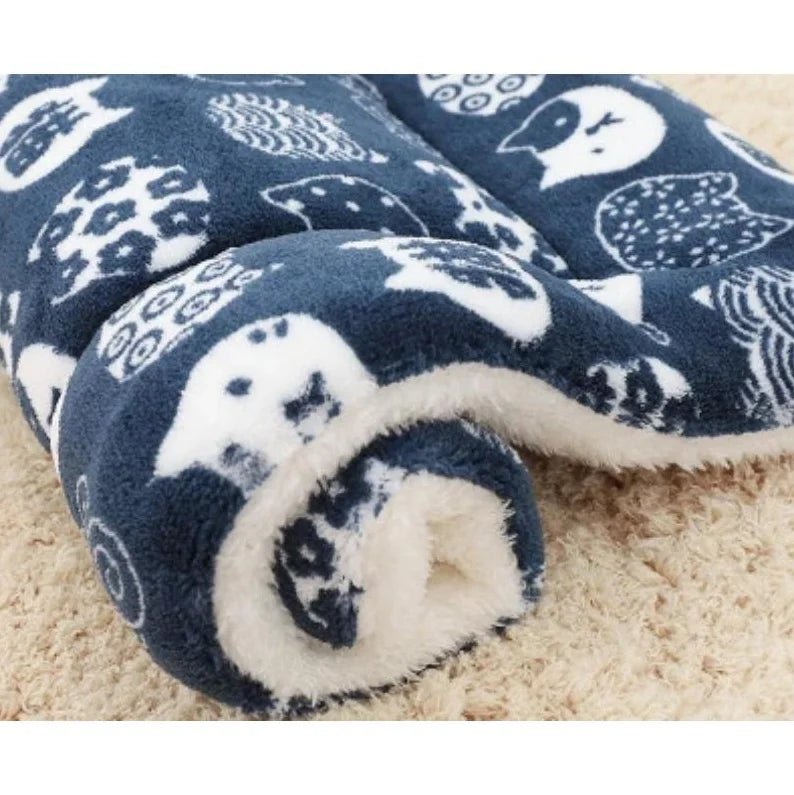 Soft Fleece Pet Sleeping Mat — Washable Dog & Cat Bed Blanket - Cozy & Co. Market