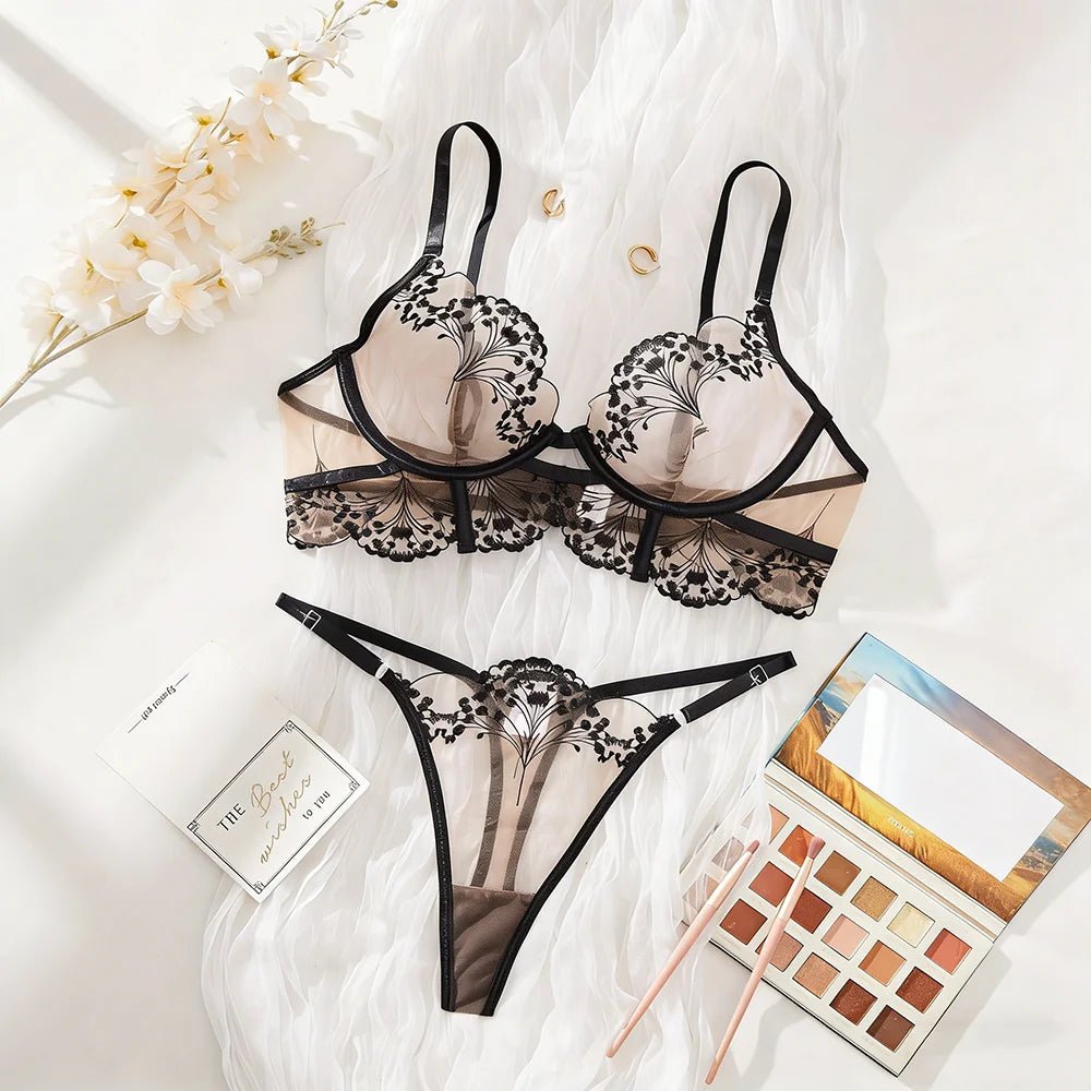 US Stock Hot Sale Sexy Exquisite Romantic Burgundy Lace Embroidery Adjustable Women's Lingerie Set - Cozy & Co. Market