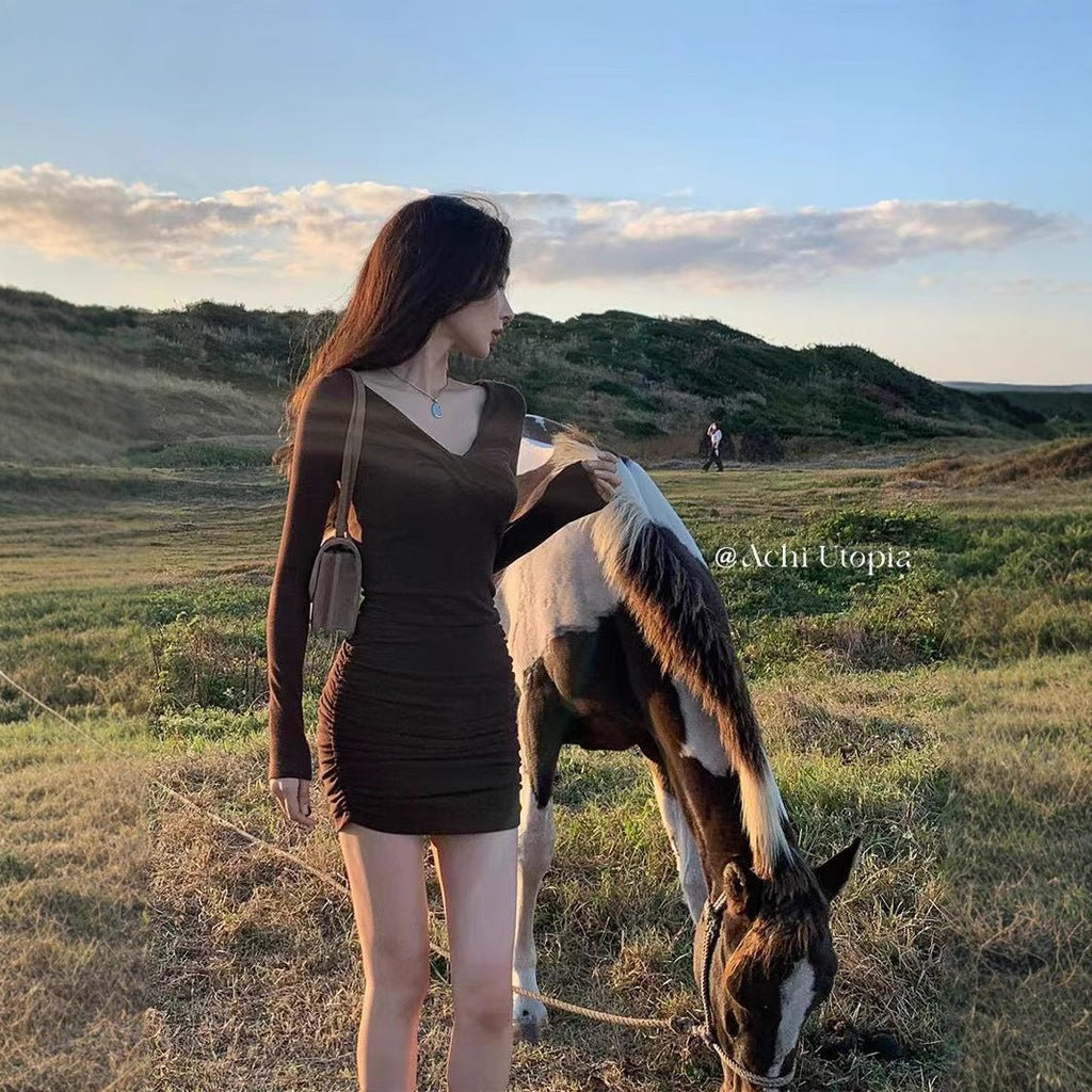 V-neck dress Women's Autumn and Winter New High-end Pleated Hot Girl's Hip Skirt Short Slim-fit Slimming Short Skirt - Cozy & Co. Market