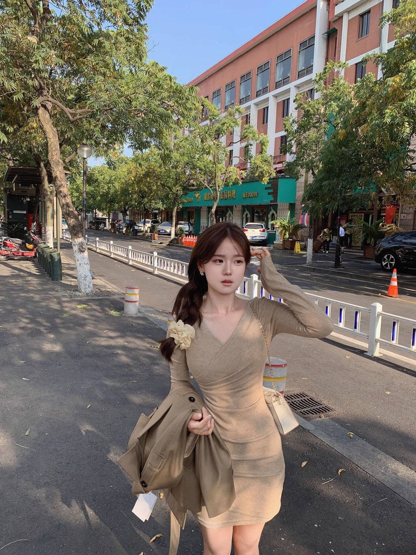 V-Neck fleece-lined Warm dress Women's Autumn and Winter Slim-Fit Slimming Bottoming Skirt Hot Girl Long-Sleeved Skirt - Cozy & Co. Market