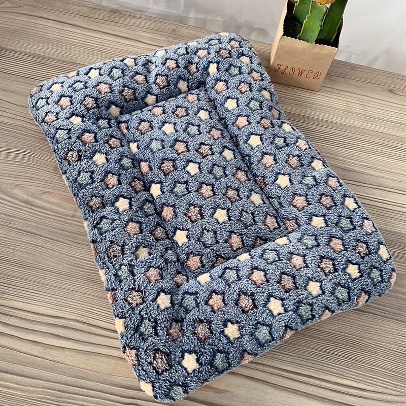 Winter Pet Warm Sleeping Pad - Cozy & Co. Market